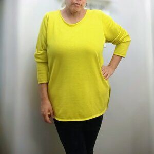 TAHARI Women's Crewneck Sweater. Plus Size 2X